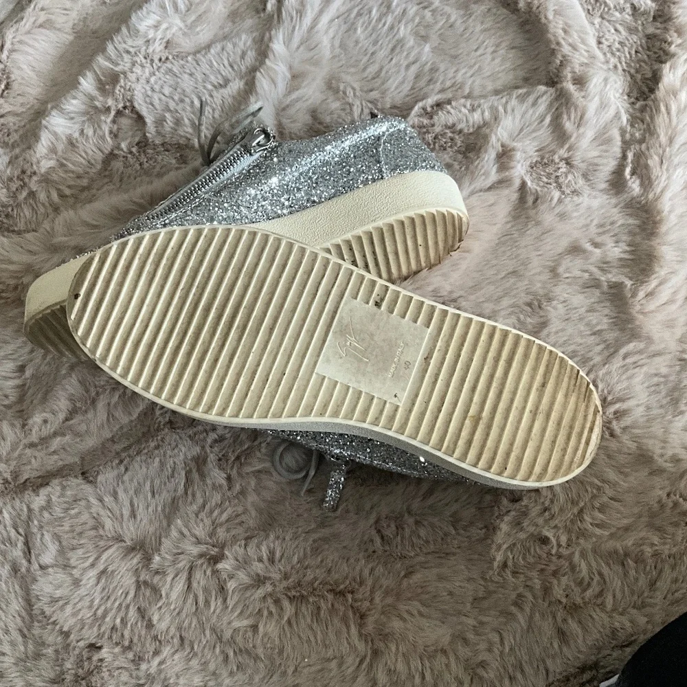 **Designer Giuseppe Zanotti Sparkle Sneakers** - Picture 4 of 4